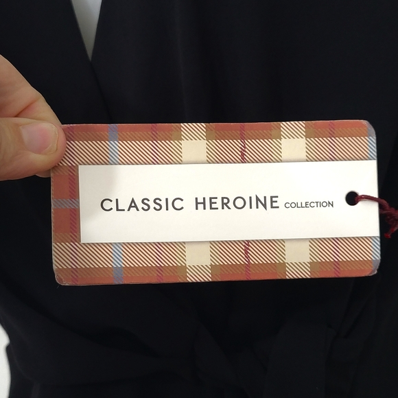 Forever 21 Contemporary Black Crossover V-Neck Tie Top Women's Jr's XL N… - Picture 6 of 8